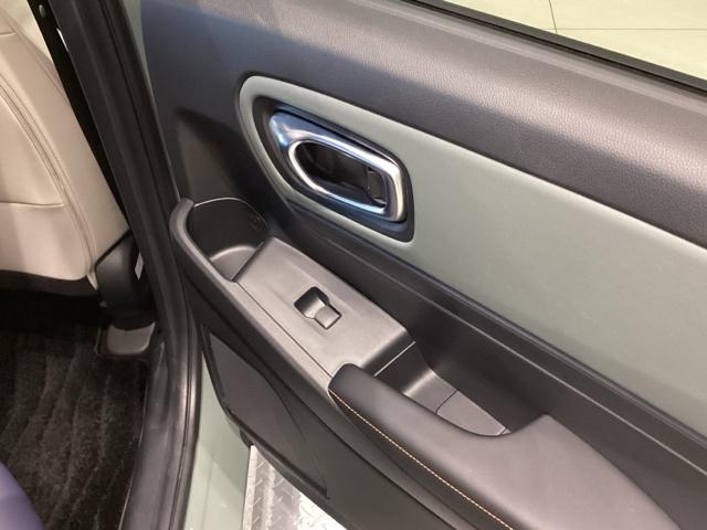 ヴェゼル e:HEVX・HuNTパッケージ 雹害車(68枚目)