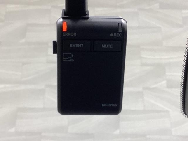 フィット ｅ：ＨＥＶホームブラックスタイル（32枚目）