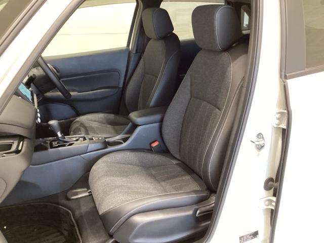 フィット ｅ：ＨＥＶホームブラックスタイル（41枚目）