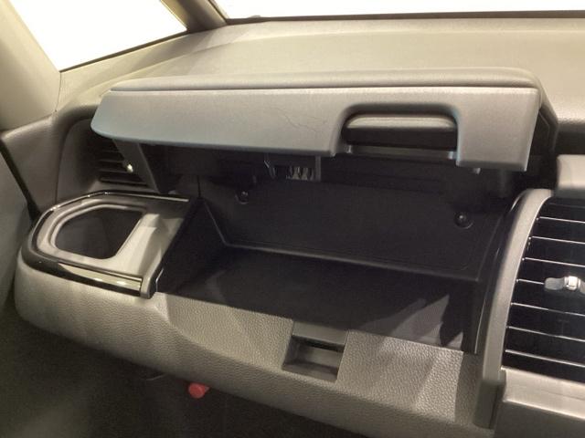 フィット ｅ：ＨＥＶホームブラックスタイル（61枚目）