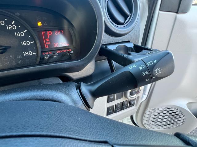 パッソ X S 4WD スマートキー アイドリングストップ スマートアシスト プッシュススタート 障害物センサー オートハイビーム ETC(6枚目)