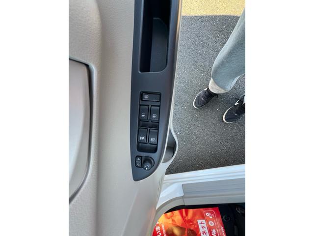 パッソ X S 4WD スマートキー アイドリングストップ スマートアシスト プッシュススタート 障害物センサー オートハイビーム ETC(30枚目)