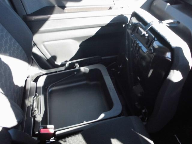 �C�X�̉��ɂ����[����܂��B