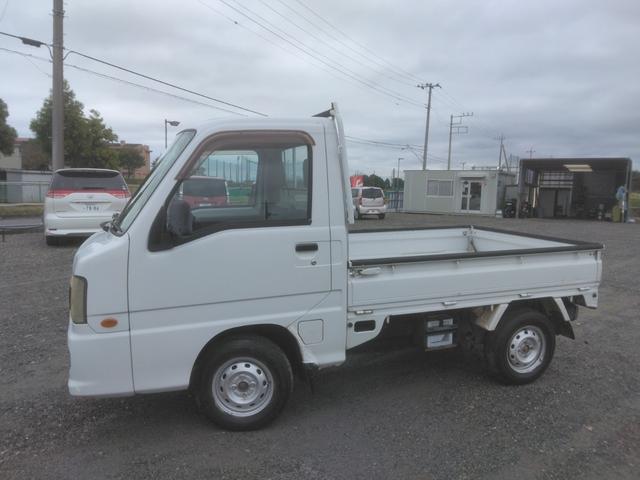 サンバートラック ＴＣ　フルタイム４ＷＤ　運転席助手席エアバック　パワーステ　ＡＣ　カセット　スペアキー　車検９年９月まで（2枚目）
