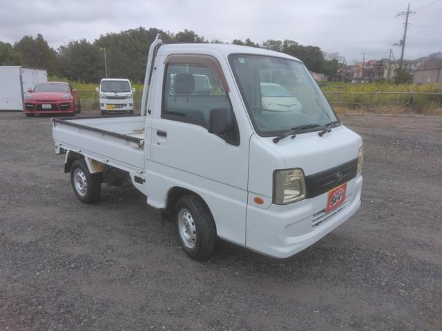 サンバートラック ＴＣ　フルタイム４ＷＤ　運転席助手席エアバック　パワーステ　ＡＣ　カセット　スペアキー　車検９年９月まで（8枚目）