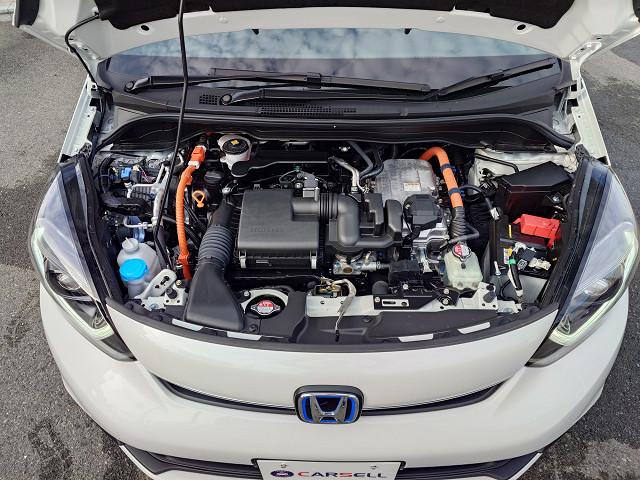 フィット e:HEVホーム 純正8型ナビTV バックカメラ ホンダセンシング 衝突軽減 レーダークルーズ レーンキープ ハーフレザーシート LEDヘッド オートハイビーム 前後コーナーセンサー スマートキー 前後ドラレコ 禁煙車(16枚目)