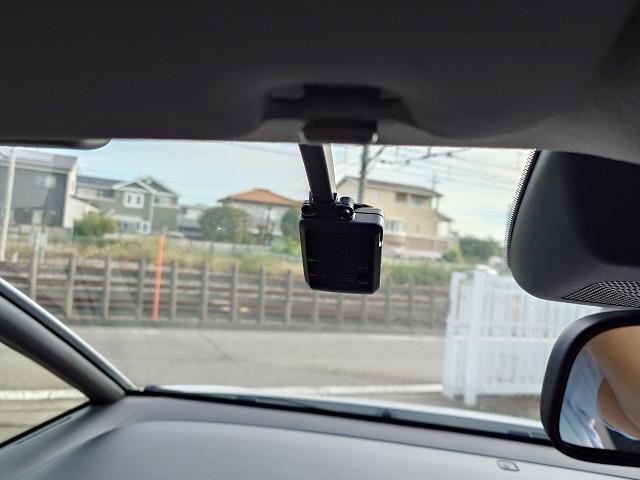 フィット e:HEVホーム 純正8型ナビTV バックカメラ ホンダセンシング 衝突軽減 レーダークルーズ レーンキープ ハーフレザーシート LEDヘッド オートハイビーム 前後コーナーセンサー スマートキー 前後ドラレコ 禁煙車(28枚目)