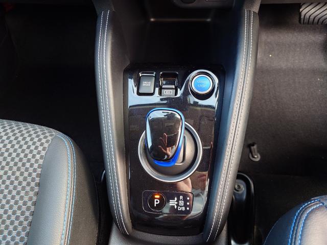 キックス Ｘ　純正９型ナビＴＶ　全方位カメラ　プロパイロット　衝突軽減　ＶＤＣ　ＬＤＷ　ＬＥＤヘッド　ハンドル／シートヒーター　ハーフレザーシート　前後コーナーセンサー　純正ドラレコ　インテリキー　ＥＴＣ　禁煙車（30枚目）