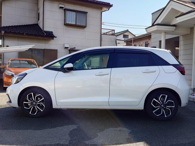 フィット e:HEVホーム 純正9型ナビTV バックカメラ ホンダセンシング 衝突軽減 レーダークルーズ レーンキープ ハーフレザーシート LEDヘッド 前後コーナーセンサー スマートキー 純正アルミ 純正前後ドラレコ 禁煙車(8枚目)