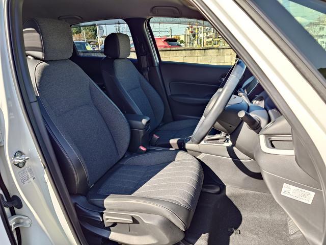 フィット e:HEVホーム 純正9型ナビTV バックカメラ ホンダセンシング 衝突軽減 レーダークルーズ レーンキープ ハーフレザーシート LEDヘッド 前後コーナーセンサー スマートキー 純正アルミ 純正前後ドラレコ 禁煙車(17枚目)