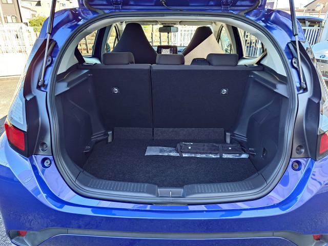 アクア X 純正ナビ バックカメラ セーフティセンス 衝突軽減 PCS LTA レーダークルーズ PKSB 前後クリアランスソナー LEDヘッド オートハイビーム スマートキー AC100V電源 ETC 禁煙車(20枚目)