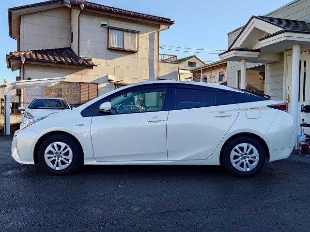 プリウス Ｓセーフティプラス　純正ナビＴＶ　Ｂカメラ　セーフティセンス　衝突軽減　レーダークルーズ　ＰＣＳ　ＬＤＡ　ＰＫＳＢ　前後センサー　ＬＥＤヘッド　パーキングアシスト　オートハイビーム　スマートキー　ＥＴＣ　ドラレコ　禁煙車（8枚目）