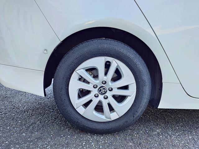 プリウス Ｓセーフティプラス　純正ナビＴＶ　Ｂカメラ　セーフティセンス　衝突軽減　レーダークルーズ　ＰＣＳ　ＬＤＡ　ＰＫＳＢ　前後センサー　ＬＥＤヘッド　パーキングアシスト　オートハイビーム　スマートキー　ＥＴＣ　ドラレコ　禁煙車（15枚目）