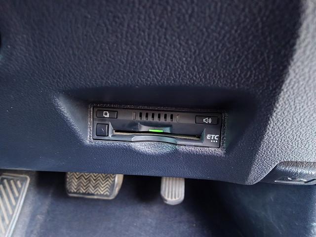 プリウス Ｓセーフティプラス　純正ナビＴＶ　Ｂカメラ　セーフティセンス　衝突軽減　レーダークルーズ　ＰＣＳ　ＬＤＡ　ＰＫＳＢ　前後センサー　ＬＥＤヘッド　パーキングアシスト　オートハイビーム　スマートキー　ＥＴＣ　ドラレコ　禁煙車（22枚目）