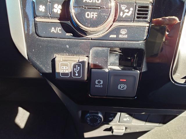 ルーミー カスタムG 純正9型ディスプレイオーディオ Bカメラ スマートアシスト 衝突軽減 レーダークルーズ レーンキープ 前後センサー LEDヘッド シートヒーター 両側パワースライド スマートキー フルセグTV 禁煙車(27枚目)