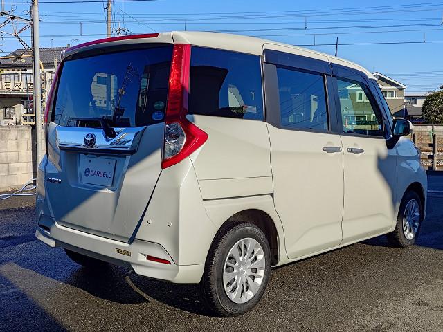 ルーミー Ｇ　コージーエディション　純正ナビＴＶ　バックカメラ　スマートアシスト　衝突軽減　前後コーナーセンサー　車線逸脱警報　前後誤発進抑制　両側パワスラドア　シートヒーター　ＬＥＤヘッド　オートハイビーム　スマートキー　ＥＴＣ　禁煙（10枚目）