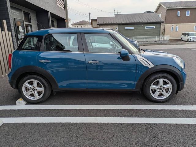 ＭＩＮＩ ワン　クロスオーバー　／社外ナビ／バックカメラ／テレビ／純正１６インチアルミホイール／ヘッドライトＨＩＤ／エアコン／キーレス／（11枚目）