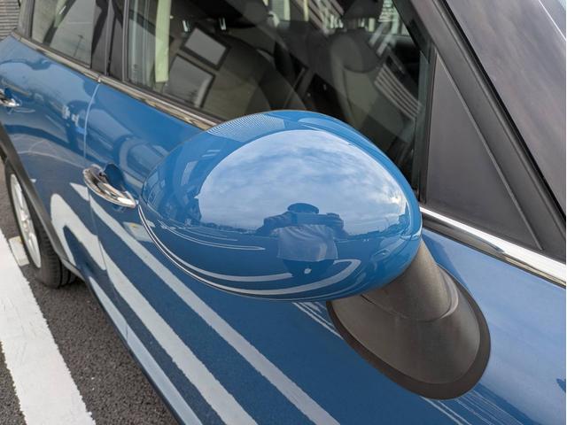 ＭＩＮＩ ワン　クロスオーバー　／社外ナビ／バックカメラ／テレビ／純正１６インチアルミホイール／ヘッドライトＨＩＤ／エアコン／キーレス／（22枚目）