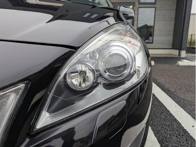Ｖ６０ Ｔ４　ディスプレイオーディオ／本革シート／社外１８インチアルミホイール／ヘッドライトＬＥＤ／オートエアコン／キーレス／（17枚目）