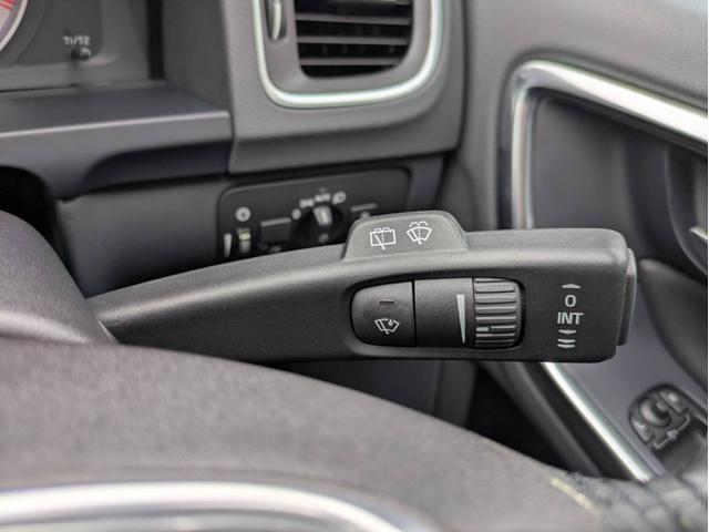 Ｖ６０ Ｔ４　ディスプレイオーディオ／本革シート／社外１８インチアルミホイール／ヘッドライトＬＥＤ／オートエアコン／キーレス／（46枚目）