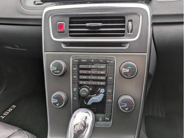 Ｖ６０ Ｔ４　ディスプレイオーディオ／本革シート／社外１８インチアルミホイール／ヘッドライトＬＥＤ／オートエアコン／キーレス／（52枚目）