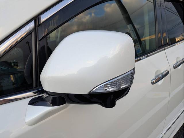 エルグランド ２５０ハイウェイスターアーバンクロム　／１オーナー／純正ナビ／ワンセグ／全周囲カメラ／バックカメラ／後席モニター／半革シート／両側電動スライドドア／純正１８インチアルミホイール／ヘッドライトＨＩＤ／オートエアコン／キーレス／エアロ／（21枚目）