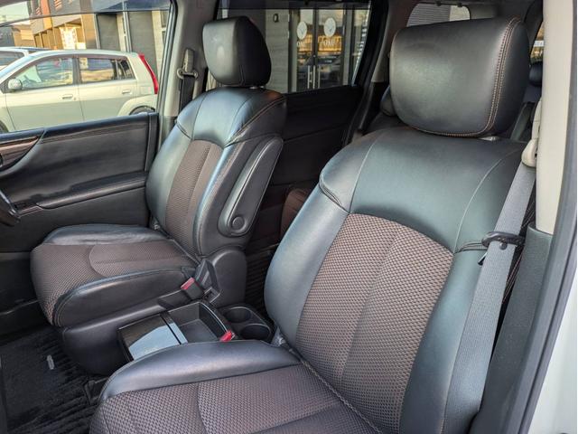 エルグランド ２５０ハイウェイスターアーバンクロム　／１オーナー／純正ナビ／ワンセグ／全周囲カメラ／バックカメラ／後席モニター／半革シート／両側電動スライドドア／純正１８インチアルミホイール／ヘッドライトＨＩＤ／オートエアコン／キーレス／エアロ／（40枚目）