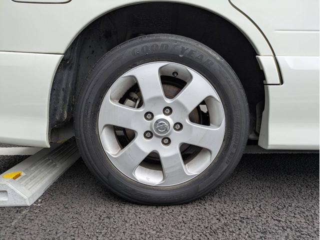 セレナ ハイウェイスター 1オーナー/サンルーフ/純正ナビ/ワンセグ/バックカメラ/後席モニター/両側電動スライドドア/純正アルミホイール/純正エアロ/エアコン/キーレス/(24枚目)