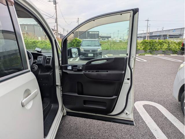 セレナ ハイウェイスター 1オーナー/サンルーフ/純正ナビ/ワンセグ/バックカメラ/後席モニター/両側電動スライドドア/純正アルミホイール/純正エアロ/エアコン/キーレス/(27枚目)