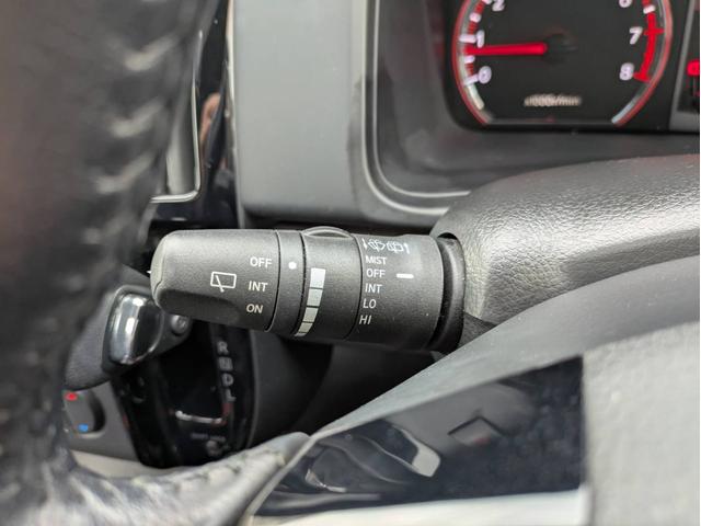 セレナ ハイウェイスター 1オーナー/サンルーフ/純正ナビ/ワンセグ/バックカメラ/後席モニター/両側電動スライドドア/純正アルミホイール/純正エアロ/エアコン/キーレス/(45枚目)