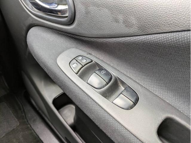 セレナ 20S 純正ナビ/ワンセグ/バックカメラ/片側電動スライドドア/社外アルミホイール/ヘッドライトHID/オートエアコン/キーレス/(46枚目)