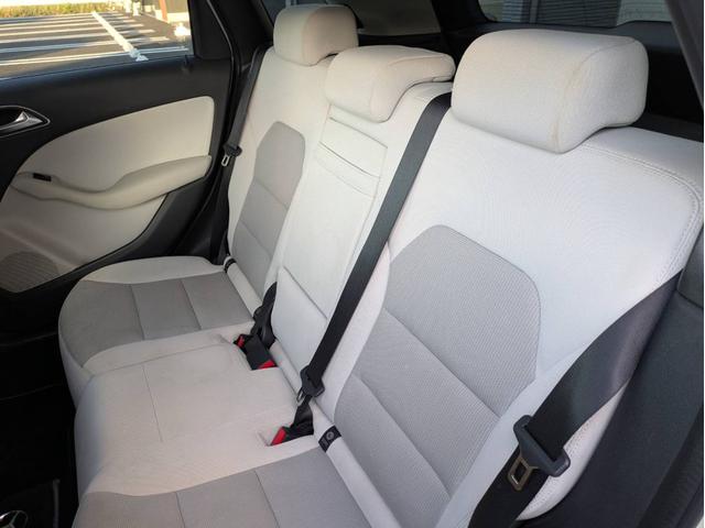 Bクラス B180 ブルーエフィシェンシー 純正ナビ/ワンセグ/バックカメラ/純正アルミホイール/ヘッドライトHID/エアコン/キーレス/(35枚目)