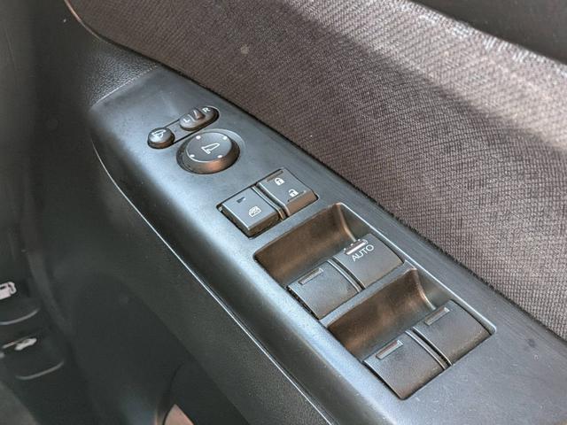 買取からの直販にて極限までこだわった仕入れで低価格を実現！！低価格で良質なお車を是非、ご覧ください。