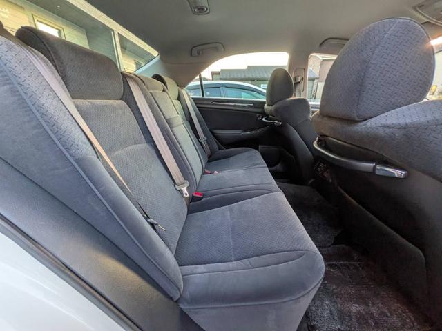 買取からの直販にて極限までこだわった仕入れで低価格を実現！！低価格で良質なお車を是非、ご覧ください。