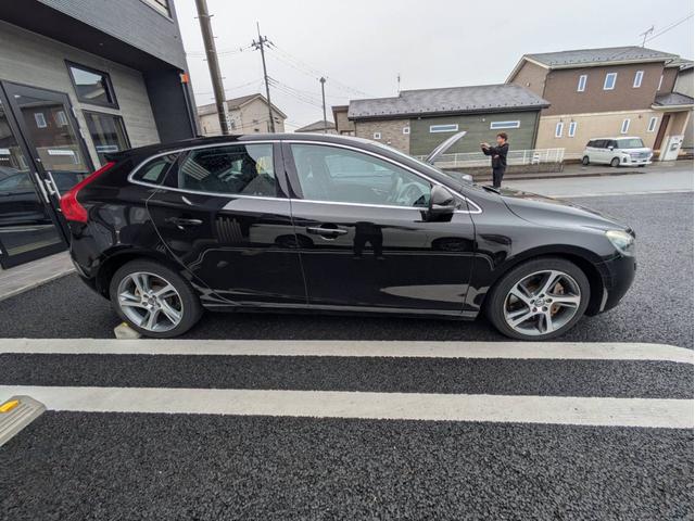 Ｖ４０ Ｄ４　純正ナビ／バックカメラ／パワーシート／純正アルミホイール／（11枚目）