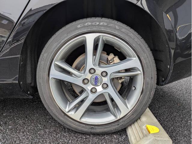 Ｖ４０ Ｄ４　純正ナビ／バックカメラ／パワーシート／純正アルミホイール／（25枚目）