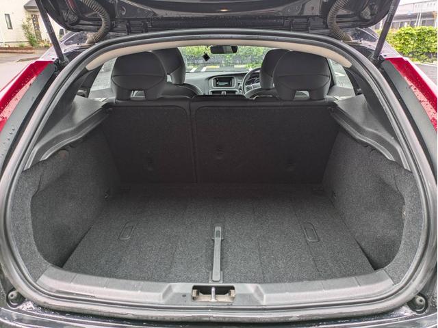 Ｖ４０ Ｄ４　純正ナビ／バックカメラ／パワーシート／純正アルミホイール／（33枚目）