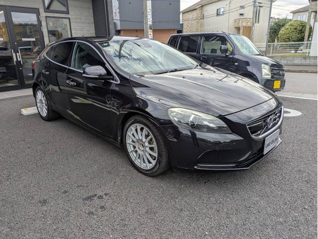 V40 T4 SE 社外ナビ/バックカメラ/社外アルミホイール/ヘッドライトHID/オートエアコン/キーレス/(10枚目)