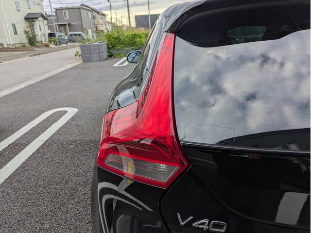 V40 T4 SE 社外ナビ/バックカメラ/社外アルミホイール/ヘッドライトHID/オートエアコン/キーレス/(20枚目)