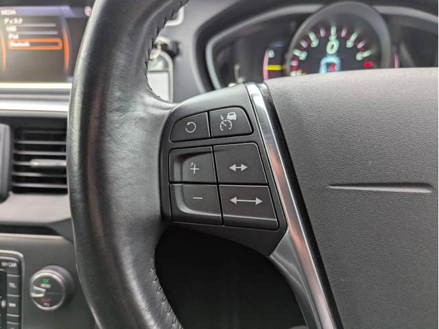 V40 T4 SE 社外ナビ/バックカメラ/社外アルミホイール/ヘッドライトHID/オートエアコン/キーレス/(43枚目)