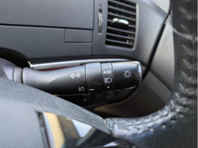 エスティマ アエラス　レザーパッケージ　純正ナビ／地デジ／バックカメラ／後席モニター／両側電動スライドドア／黒革シート／社外アルミホイール／ヘッドライトＨＩＤ／クルーズコントロール／オートエアコン／（46枚目）