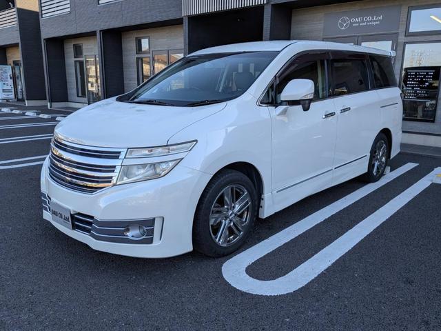 エルグランド ライダー　黒本革シート　マニュアルシート　黒革／社外ナビ／地デジ／バックカメラ／両側電動スライドドア／オットマン／ＨＩＤヘッドライト／純正１８インチＡＷ／スマートキー／電動格納ミラー／（16枚目）