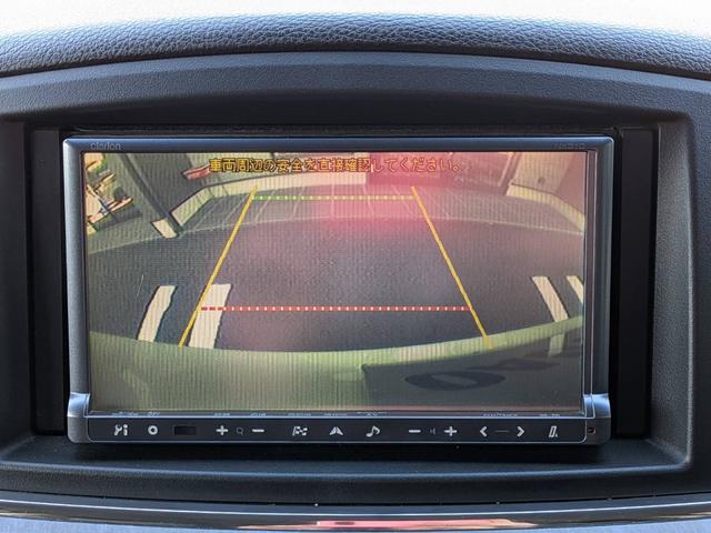 エルグランド ライダー　黒本革シート　マニュアルシート　黒革／社外ナビ／地デジ／バックカメラ／両側電動スライドドア／オットマン／ＨＩＤヘッドライト／純正１８インチＡＷ／スマートキー／電動格納ミラー／（53枚目）