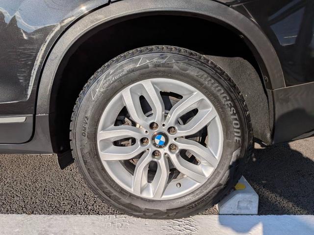 X3 xDrive 20i ハイラインパッケージ 4WD/黒革/純正ナビ/地デジ/バックカメラ/シートヒーター/クルーズコントロール/パワーシート/障害物センサー/HIDヘッドライト/純正17インチAW/スマートキー/電動格納ミラー/(25枚目)