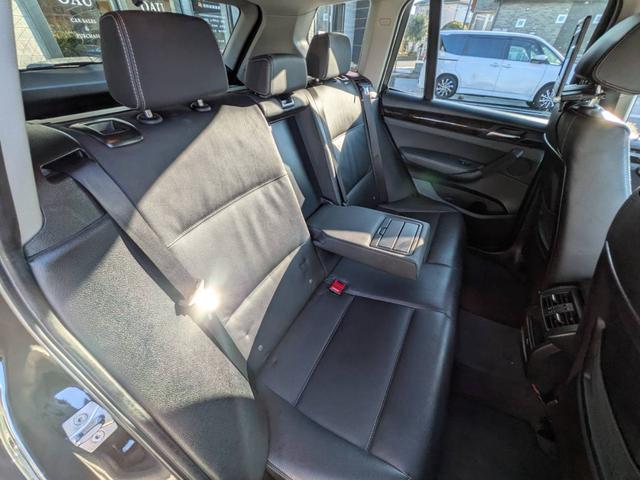 X3 xDrive 20i ハイラインパッケージ 4WD/黒革/純正ナビ/地デジ/バックカメラ/シートヒーター/クルーズコントロール/パワーシート/障害物センサー/HIDヘッドライト/純正17インチAW/スマートキー/電動格納ミラー/(31枚目)
