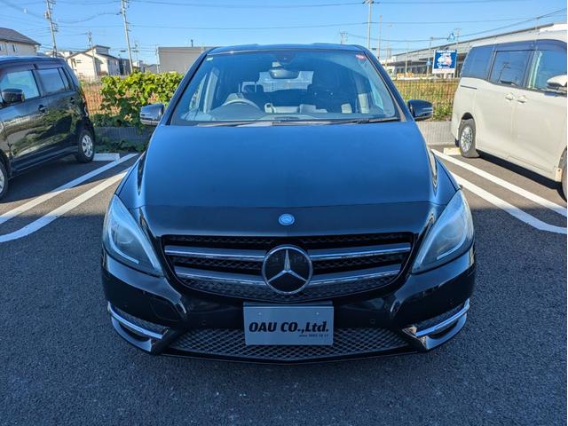 Ｂクラス Ｂ１８０　スポーツ　ナイトパッケージ　純正ナビ地デジＢカメラ半革純正１８インチアルミホイールヘッドライトＨＩＤオートエアコンキーレス（9枚目）
