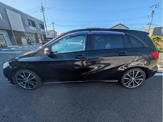 Ｂクラス Ｂ１８０　スポーツ　ナイトパッケージ　純正ナビ地デジＢカメラ半革純正１８インチアルミホイールヘッドライトＨＩＤオートエアコンキーレス（15枚目）