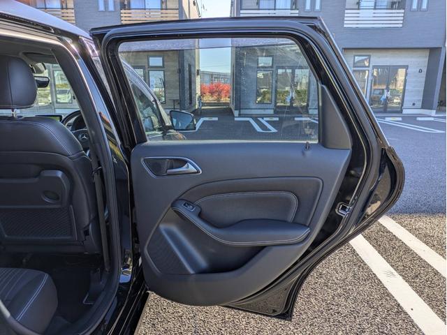 Ｂクラス Ｂ１８０　スポーツ　ナイトパッケージ　純正ナビ地デジＢカメラ半革純正１８インチアルミホイールヘッドライトＨＩＤオートエアコンキーレス（30枚目）