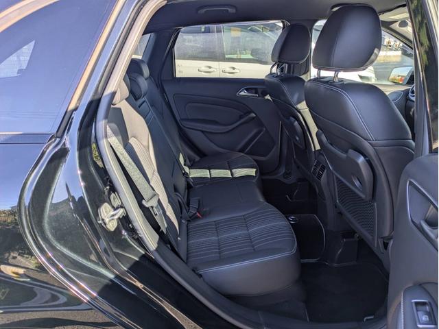 Ｂクラス Ｂ１８０　スポーツ　ナイトパッケージ　純正ナビ地デジＢカメラ半革純正１８インチアルミホイールヘッドライトＨＩＤオートエアコンキーレス（32枚目）