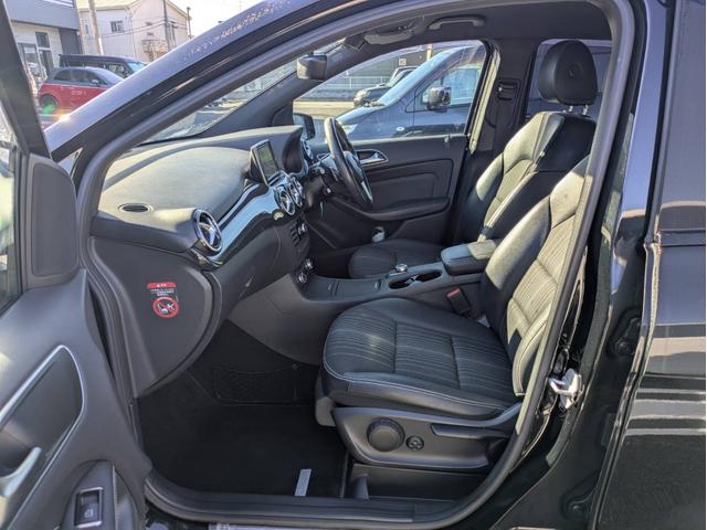 Ｂクラス Ｂ１８０　スポーツ　ナイトパッケージ　純正ナビ地デジＢカメラ半革純正１８インチアルミホイールヘッドライトＨＩＤオートエアコンキーレス（39枚目）